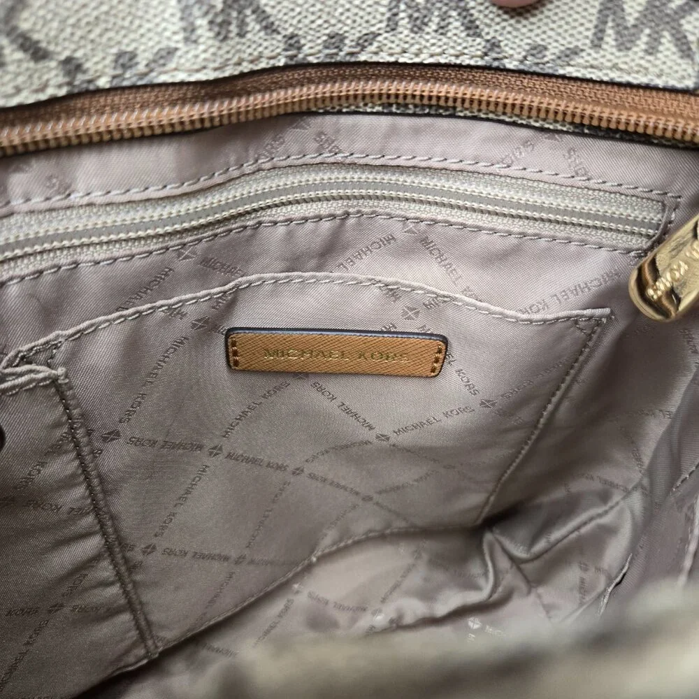 NWT Michael Kors Center Stripe Crossbody‎ Purse Metallic Pale Gold Croc Embossed